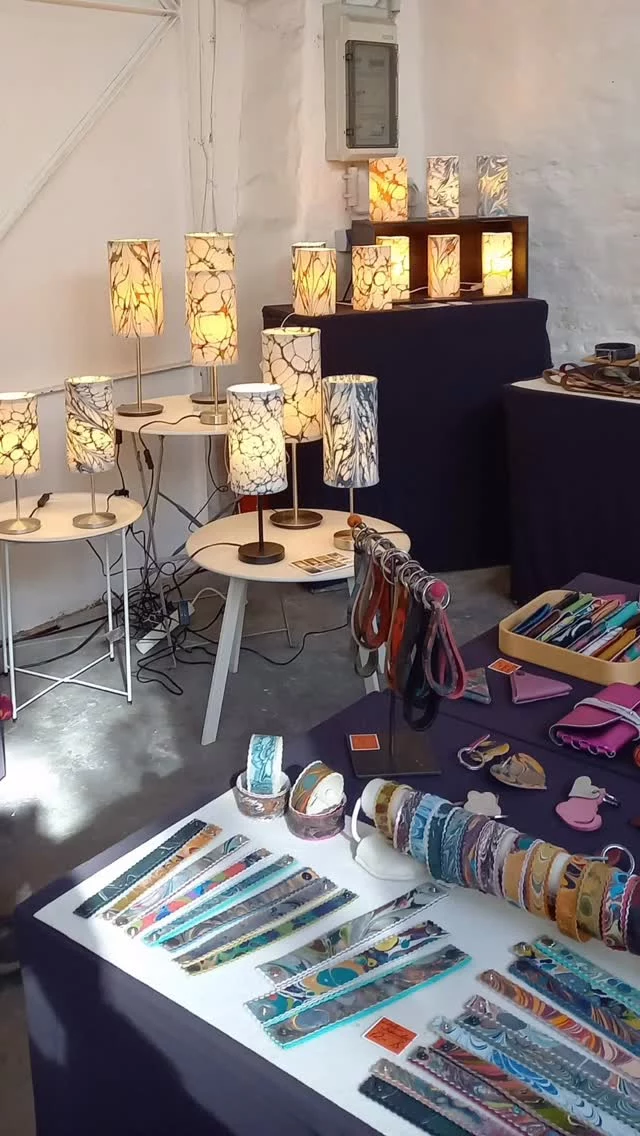 Unsere erste Ausstellung dieses Jahr und schon wieder vorbei. Es war ein wunderbares Wochenende in der Annahalle in Aachen.
#marbledpattern #einzigartig #madeingermany #buyhandmade #gruppenausstellung